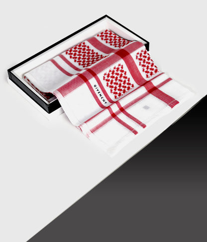 شماغ جيفنشي فاخر 100% قطن صناعة انجليزية مقاس 60